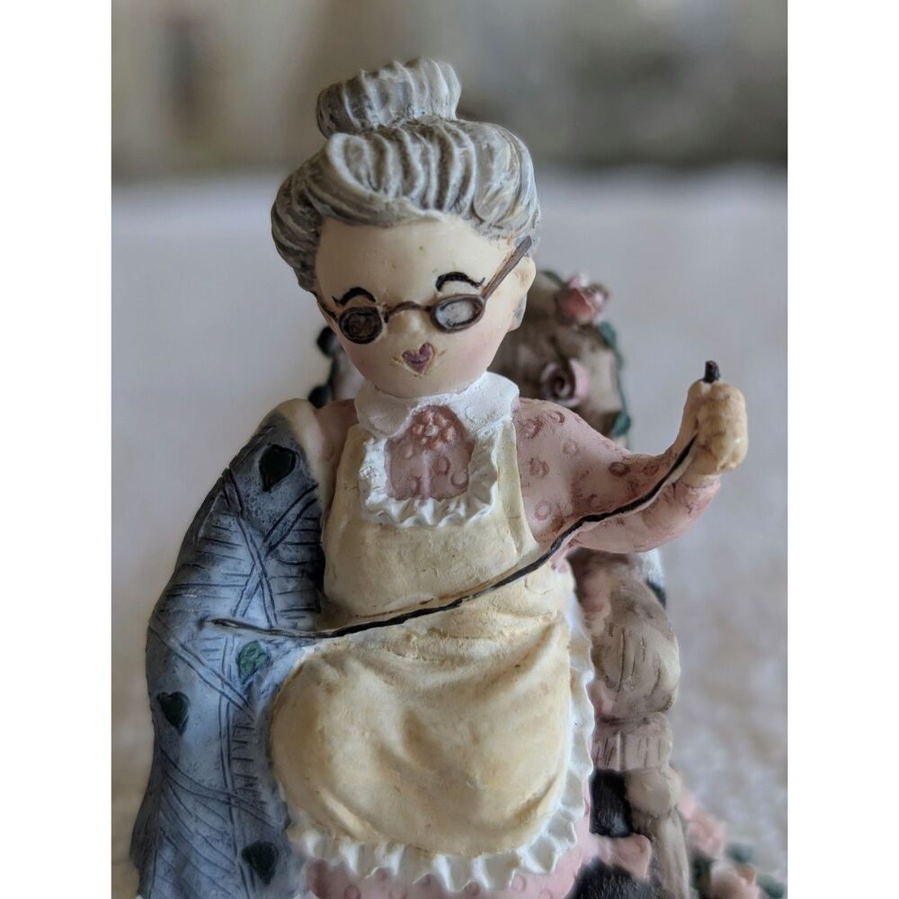 Ivy & Innocence Lila & Lucifer Figurine #05153 w/ Box 1997 Quilt Cat - Picture 8 of 8